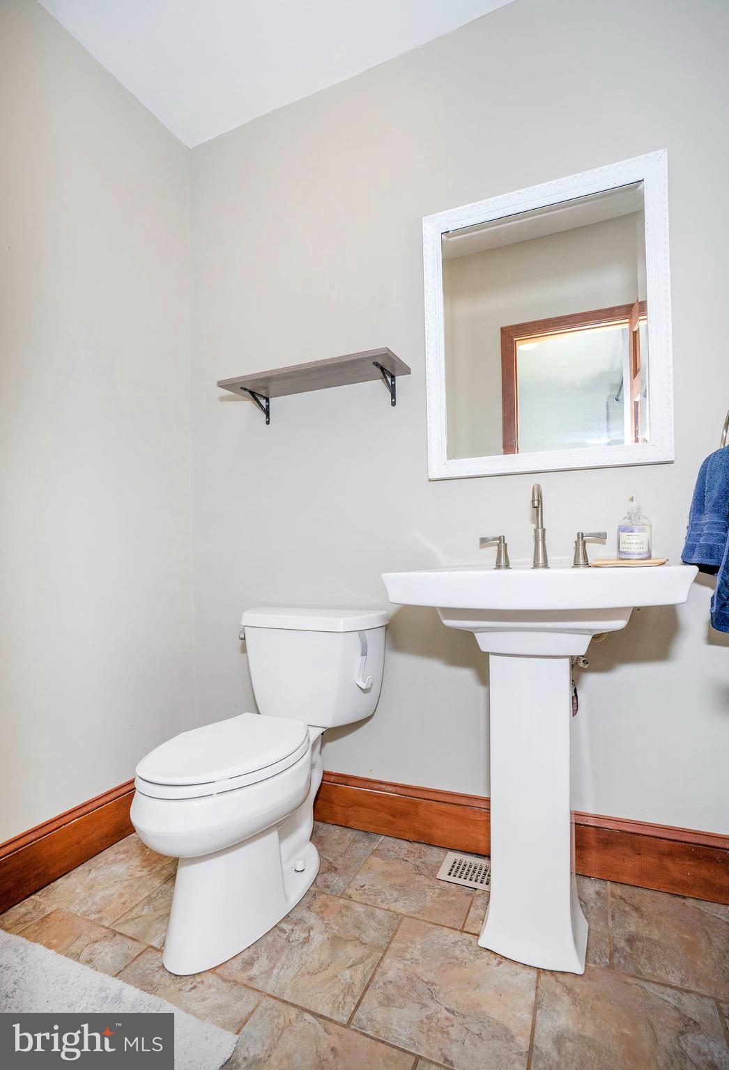 1223 Evergreen Road Wilmington, DE 19803 - Photo 16 of 29 Main Floor Powder Room