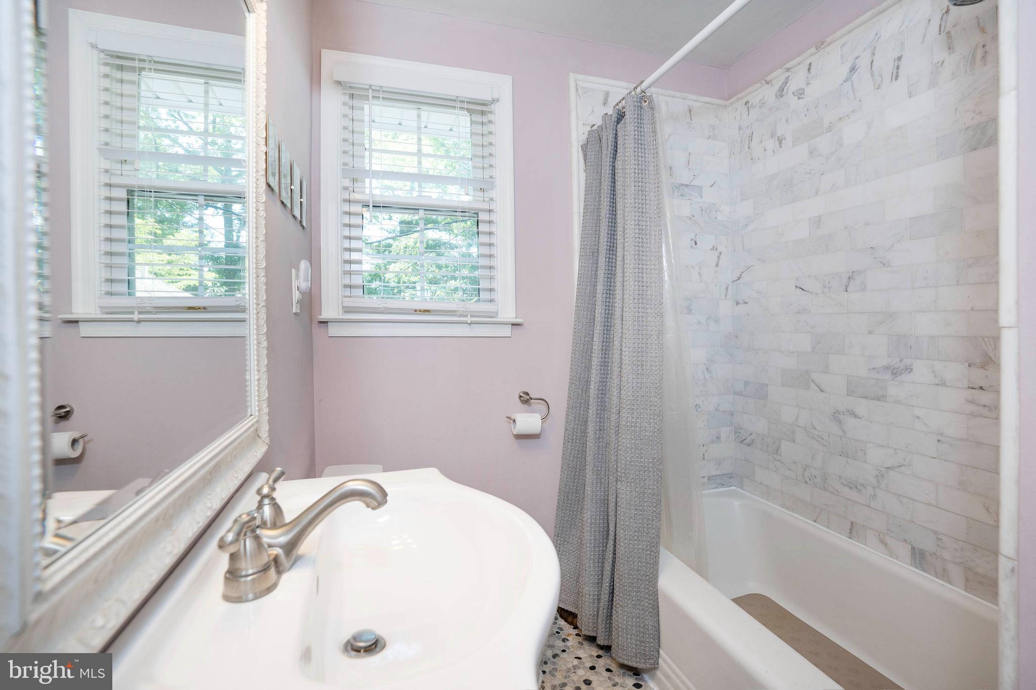 1223 Evergreen Road Wilmington, DE 19803 - Photo 24 of 29 Updated Hall Bath with Tub