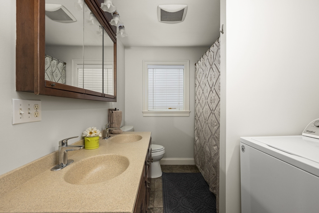 70 Ellis Road Southbridge, MA 01550 - Photo 16 of 41