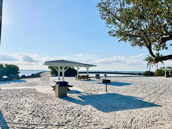 $1,850,000 | 212 Banyan Lane, Tavernier, FL 33070
