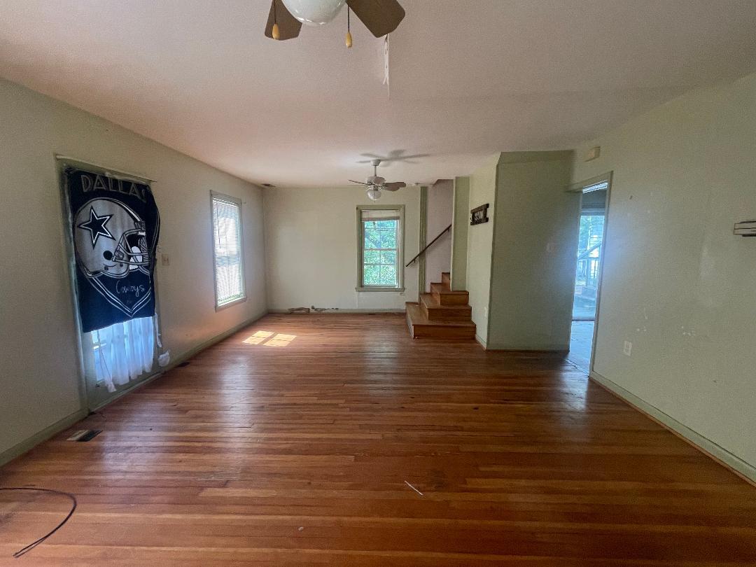 15121 Barnesville Road Boyds, MD 20841 - Photo 3 of 27 Gallery Image 3
