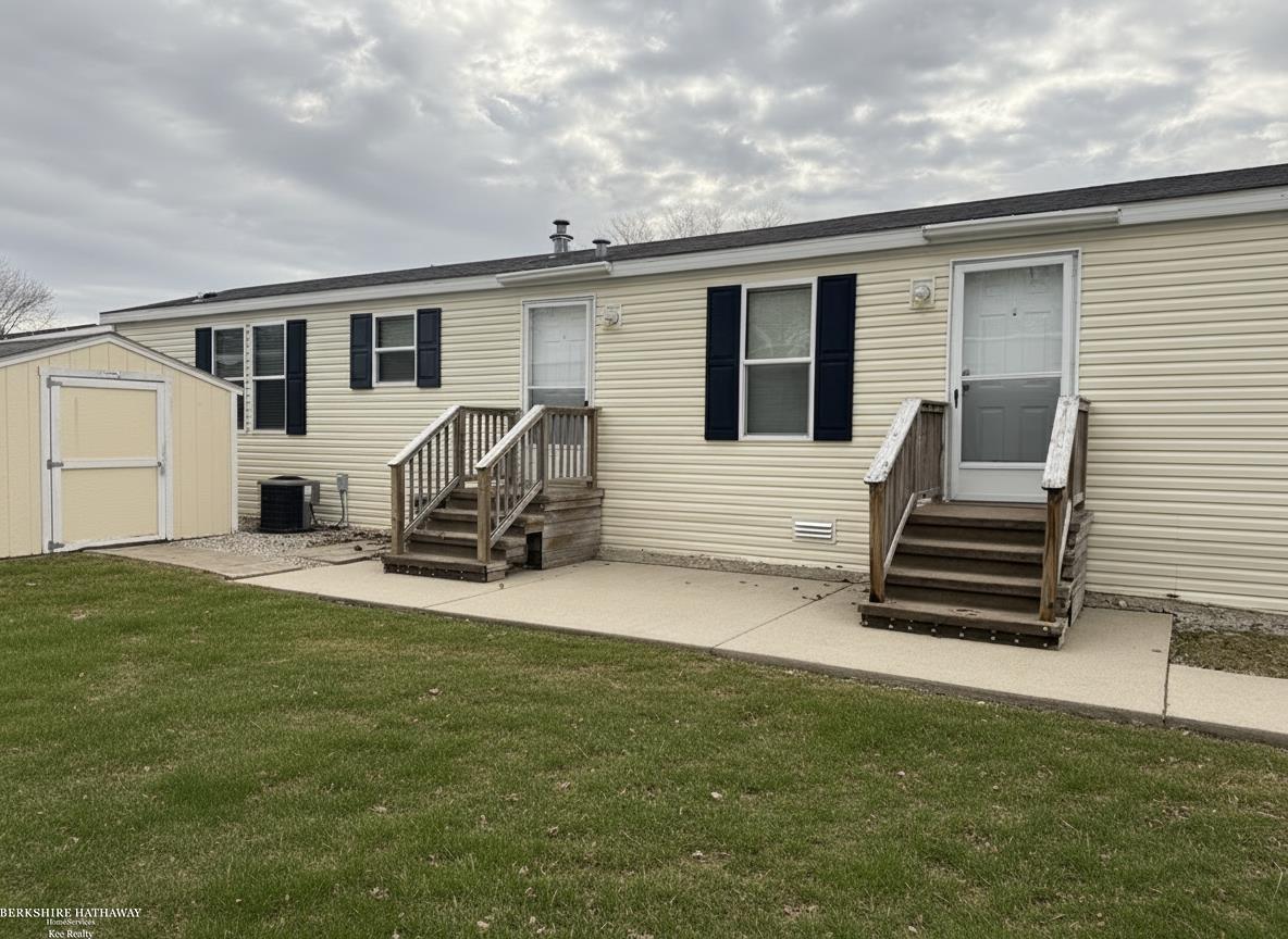 4539 Carlton Road Sterling Heights, MI 48310 - Photo 2 of 19