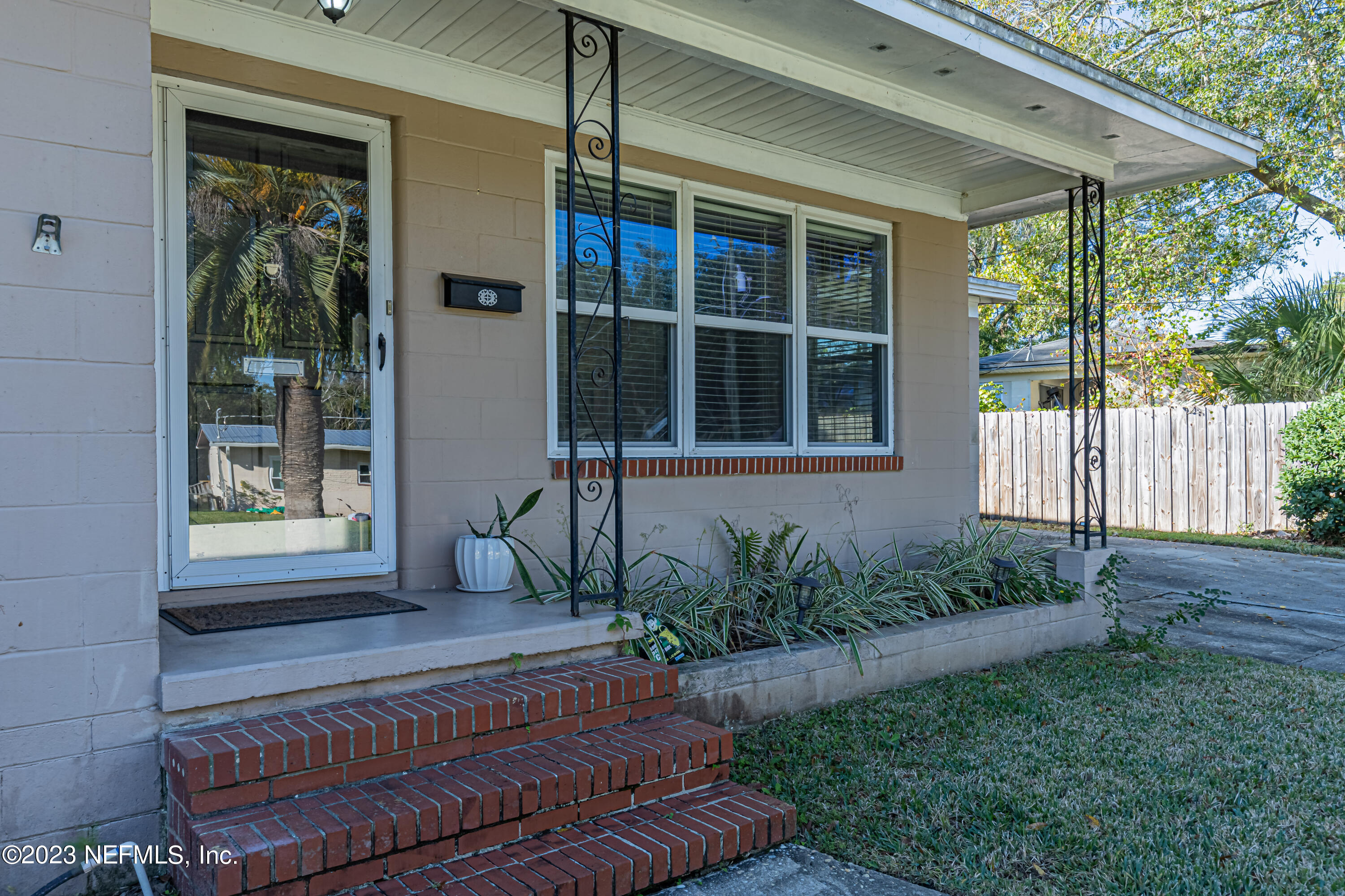 4626 Burgundy Road Jacksonville, FL 32210 - Photo 5 of 33 5