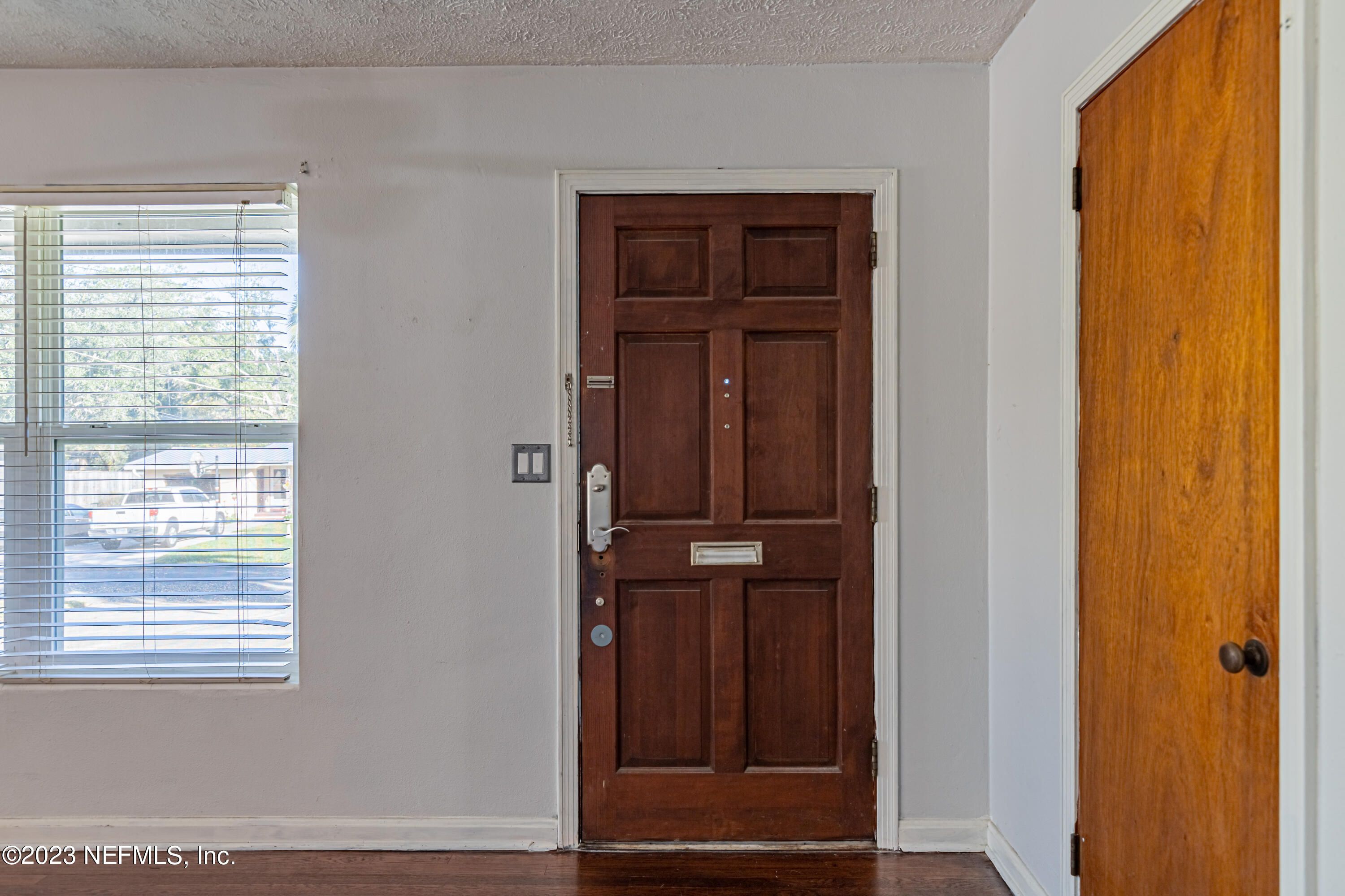 4626 Burgundy Road Jacksonville, FL 32210 - Photo 6 of 33 6