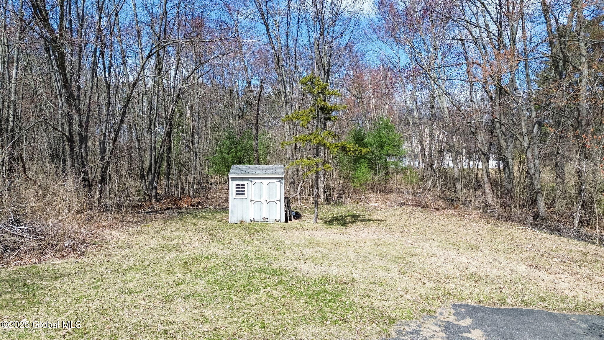 343 Ferris Road Niskayuna, NY 12304 - Photo 8 of 15 10-web-or-mls-343-ferris-rd