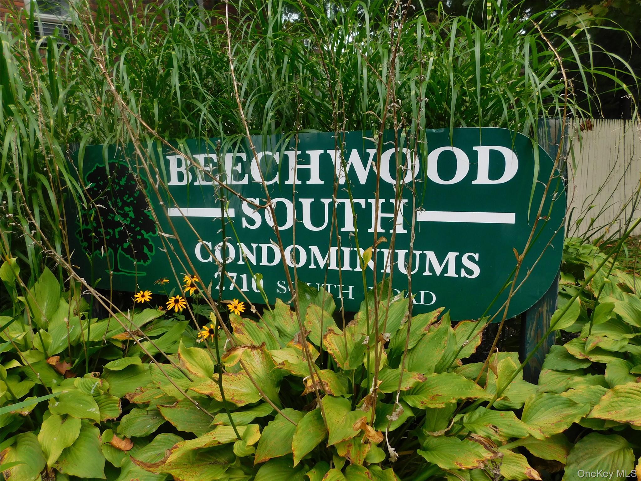 2710 South Road, Unit C8 Poughkeepsie, NY 12601 - Photo 2 of 22 Flowers at entrance