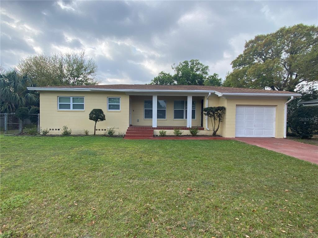 1908 West St Louis Street Tampa, FL 33607 - Photo 1 of 28 a view of a house with backyard and garden