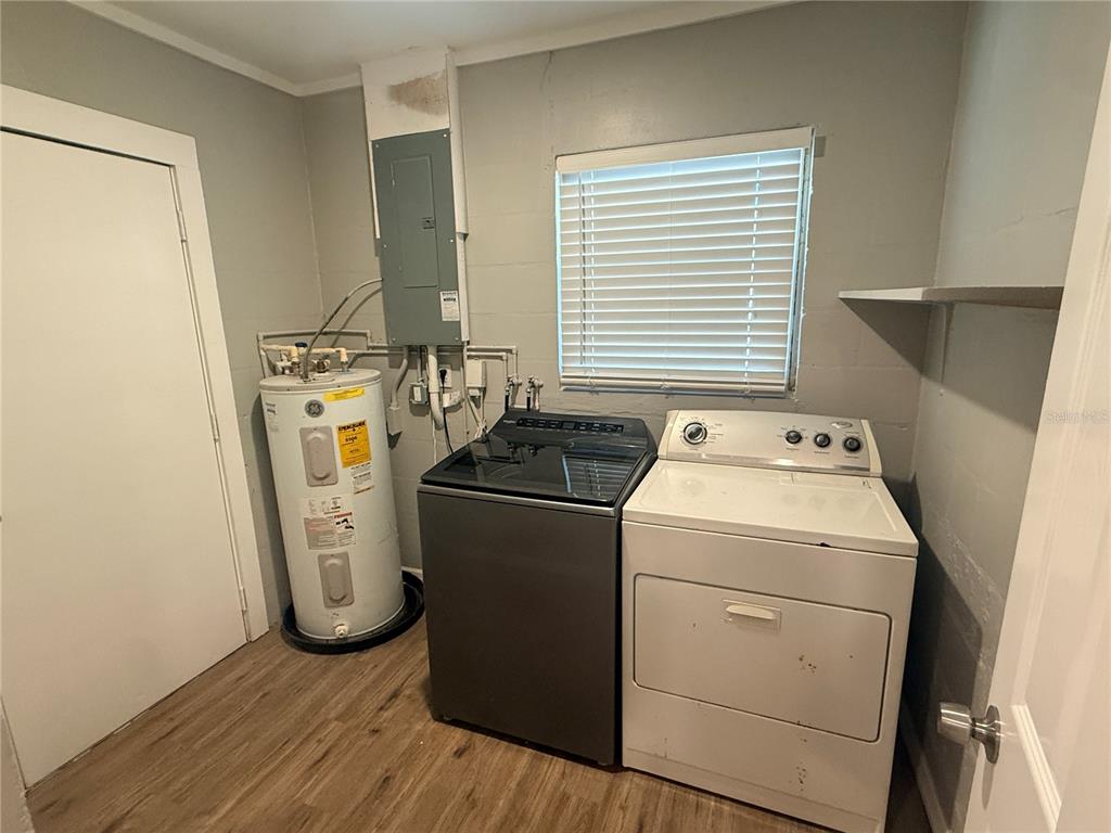 1908 West St Louis Street Tampa, FL 33607 - Photo 18 of 28 a utility room with dryer and washer