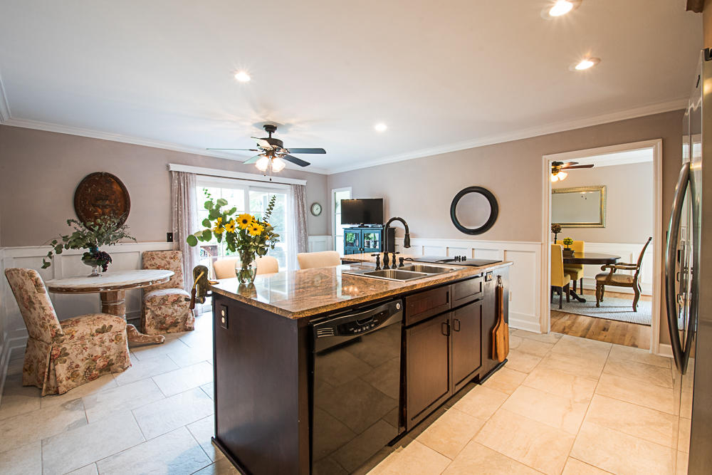 845 Detyens Road Mount Pleasant, SC 29464 - Photo 11 of 27 Kitchen view 3
