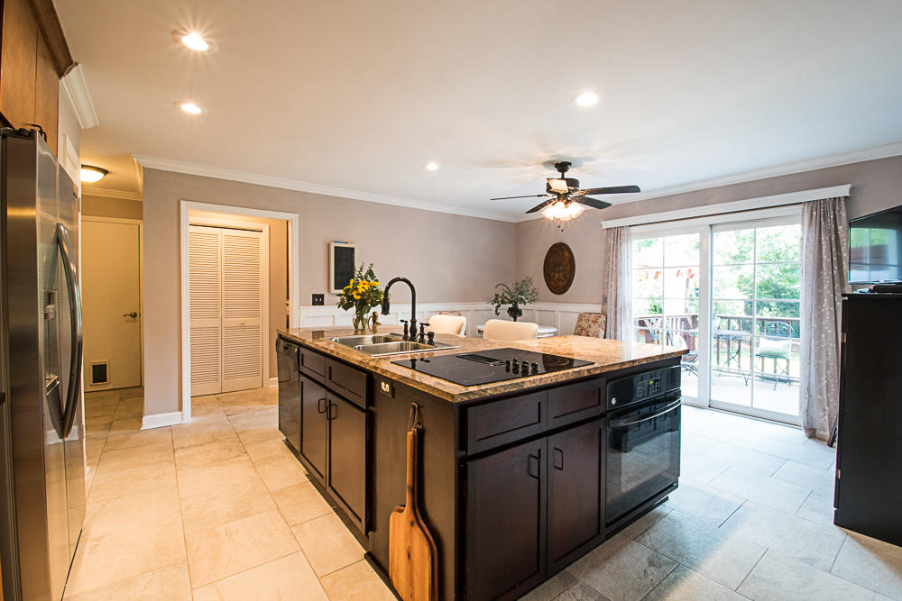 845 Detyens Road Mount Pleasant, SC 29464 - Photo 12 of 27 Kitchen