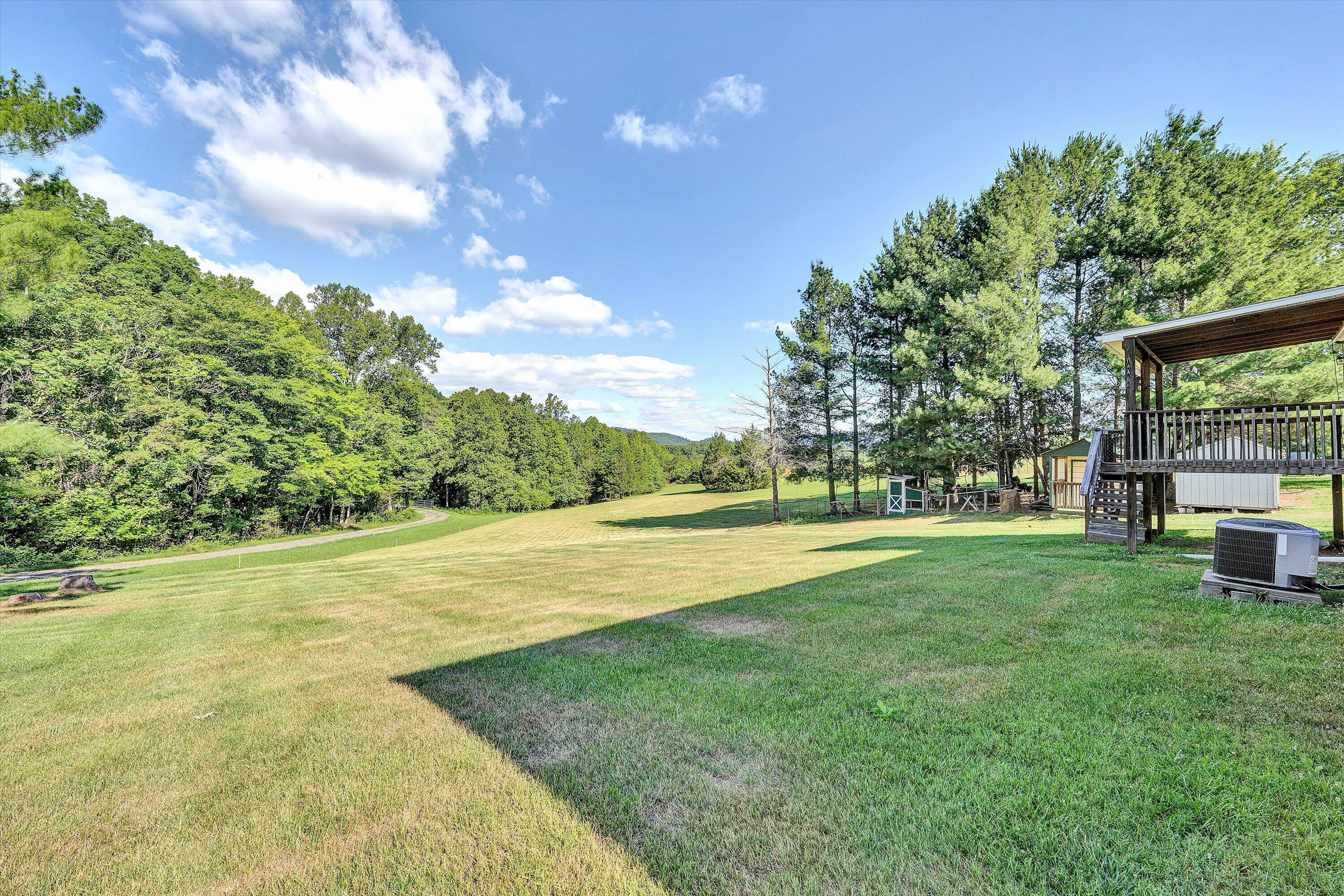8755 Rocky Ford Road Moneta, VA 24121 - Photo 27 of 37 29-DSC04921