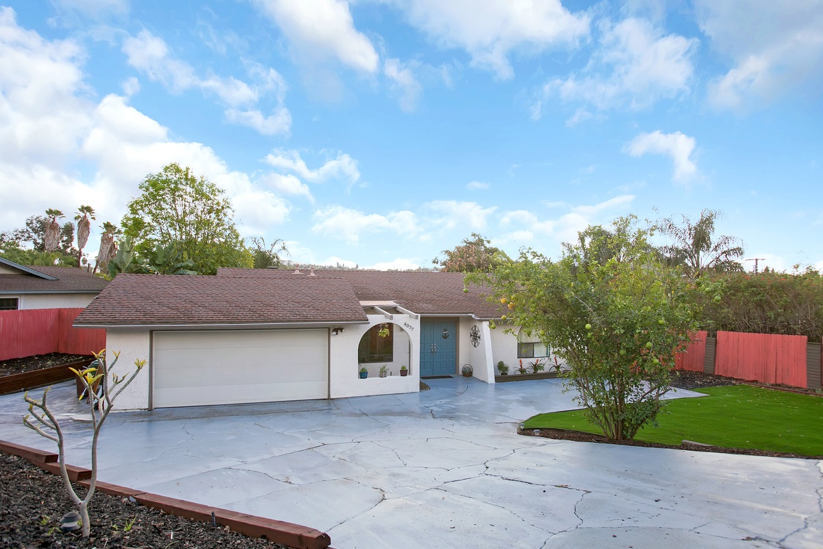 4077 Conrad Drive Spring Valley, CA 91977 - Photo 2 of 25 Gallery Image 2