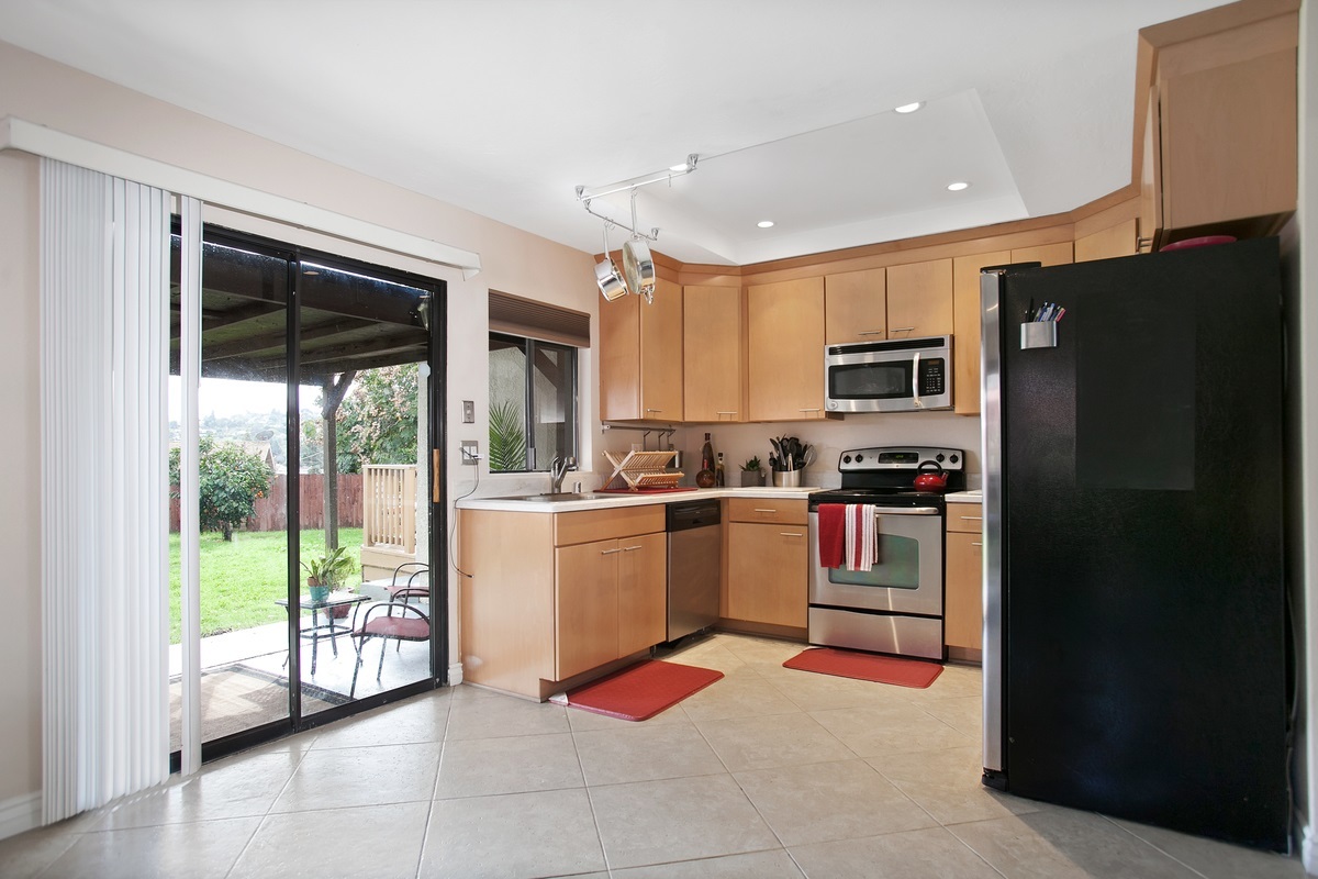4077 Conrad Drive Spring Valley, CA 91977 - Photo 9 of 25 Gallery Image 9