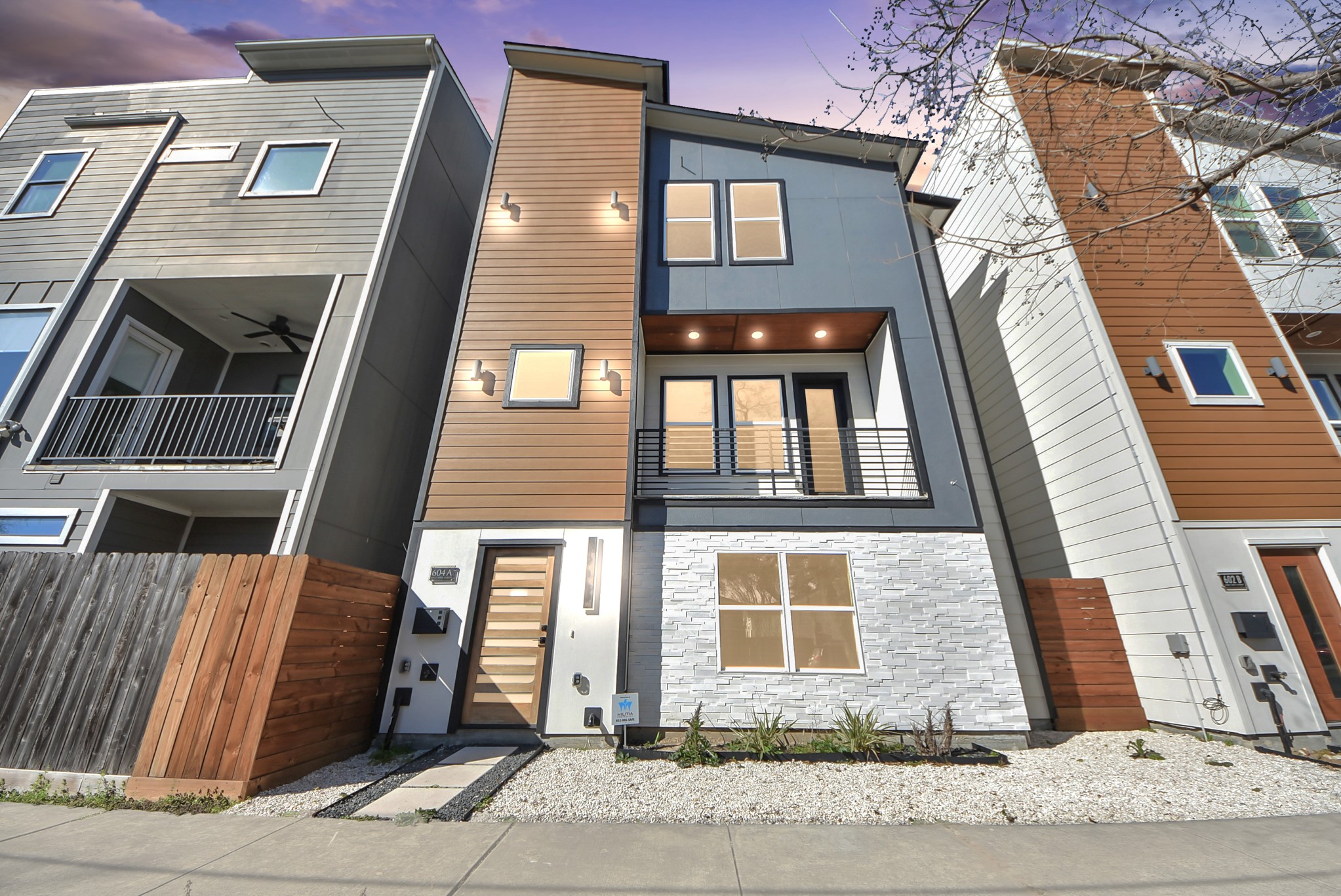 602 West 28th Street, Unit A Houston, TX 77008 - Photo 1 of 41 a front view of a house