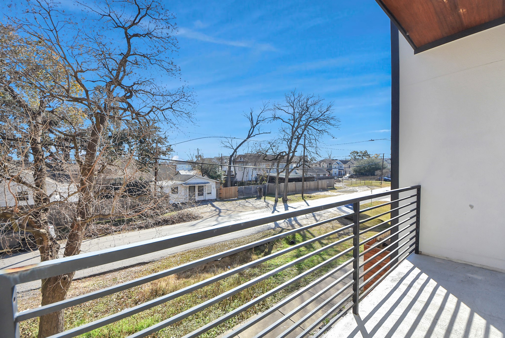 602 West 28th Street, Unit A Houston, TX 77008 - Photo 31 of 41 a view of a building from a window