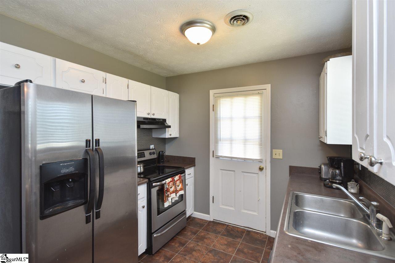 501 Brookmere Road Simpsonville, SC 29681 - Photo 6 of 20 Gallery Image 6