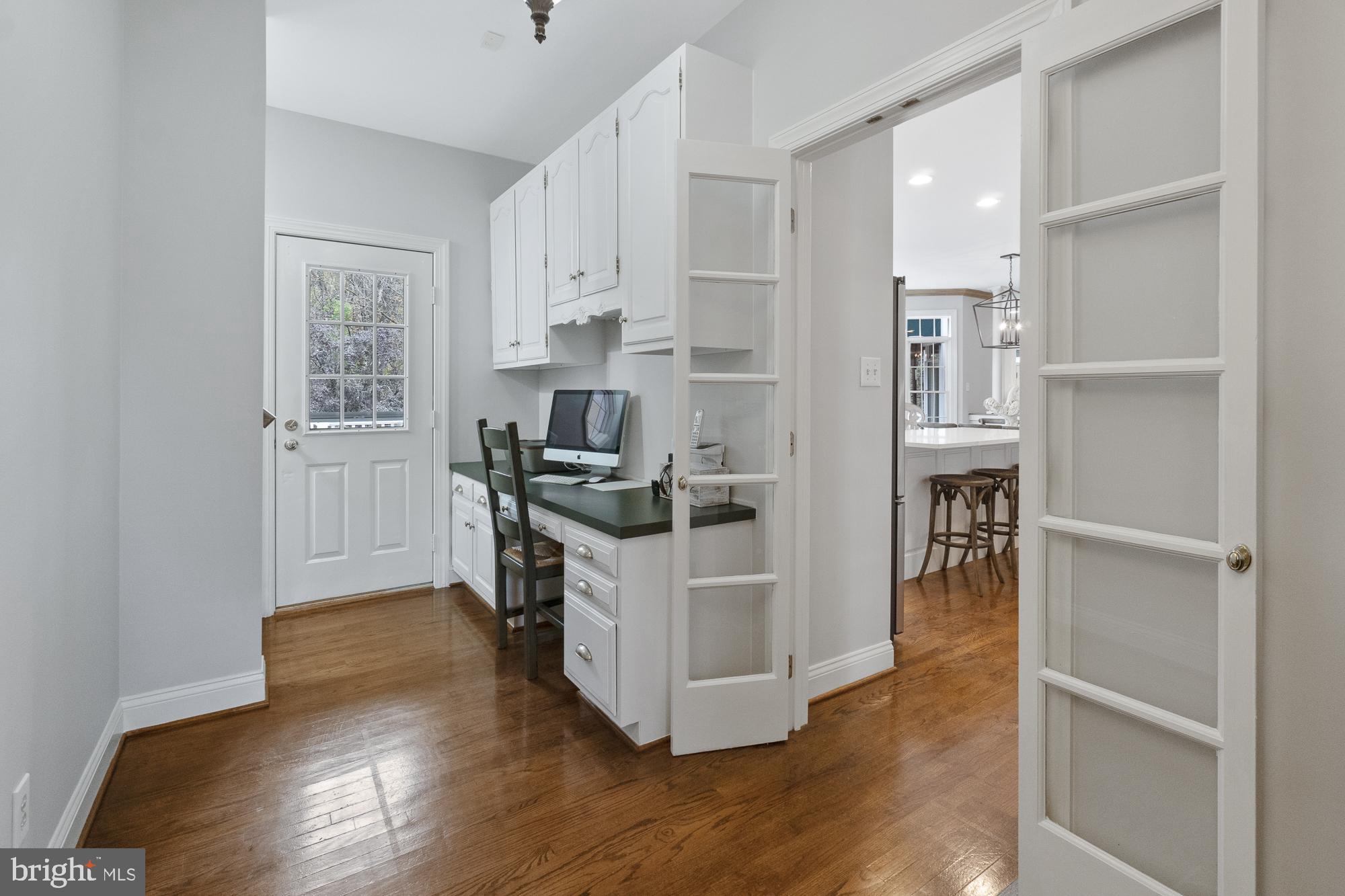 12649 High Meadow Road North Potomac, MD 20878 - Photo 43 of 79 Large mudroom with office space by kitchen