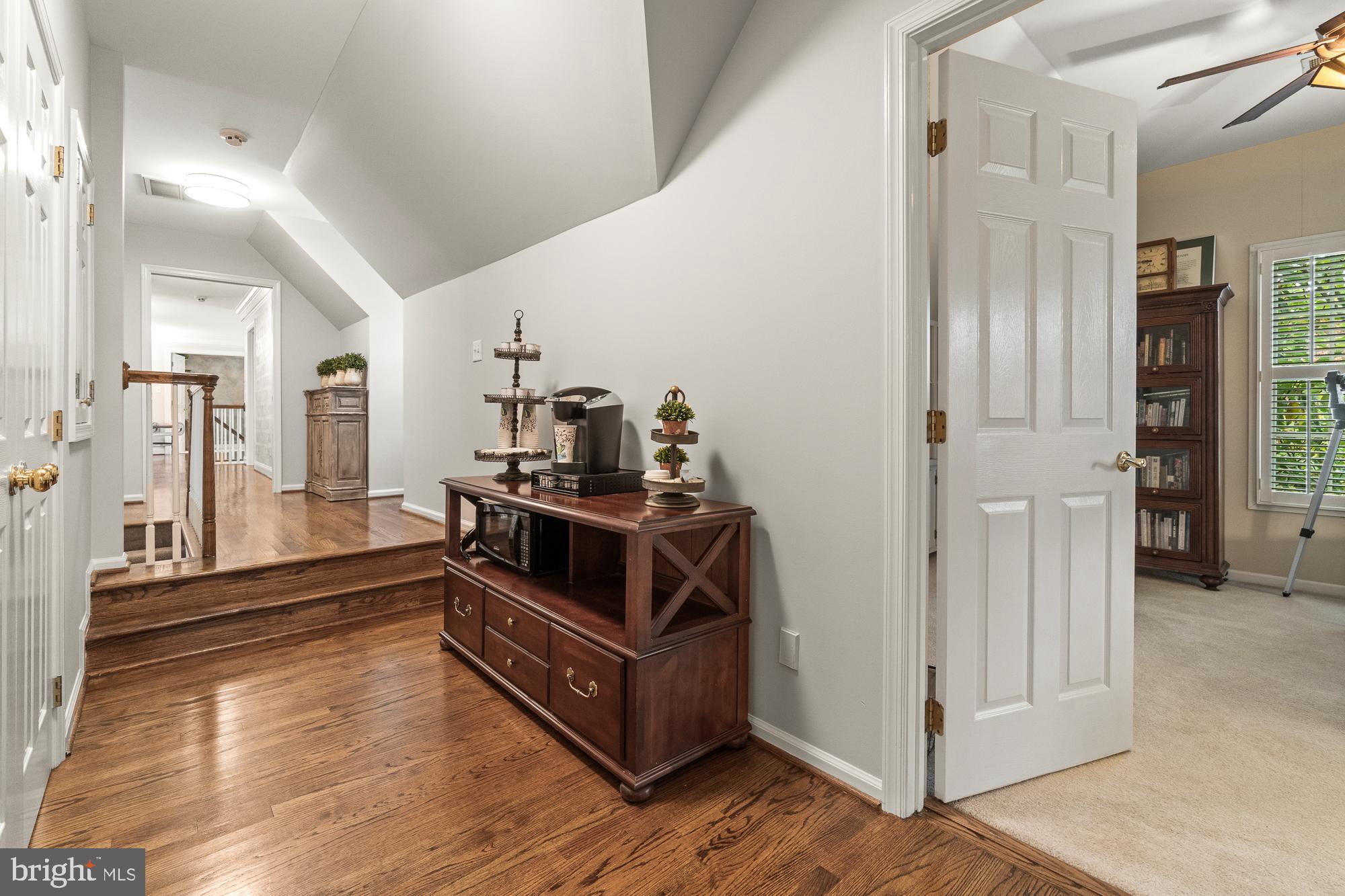 12649 High Meadow Road North Potomac, MD 20878 - Photo 58 of 79 Second upstairs foyer