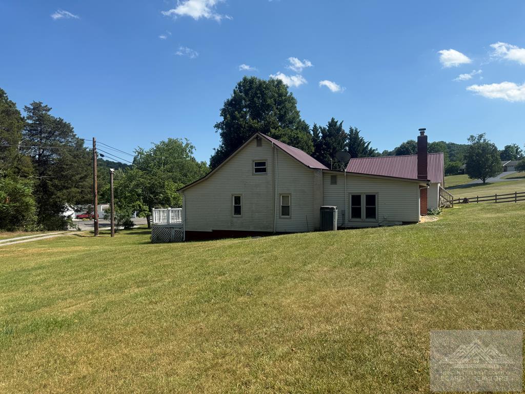3723 Old Rte 100 Pulaski, VA 24301 - Photo 6 of 39 Gallery Image 6