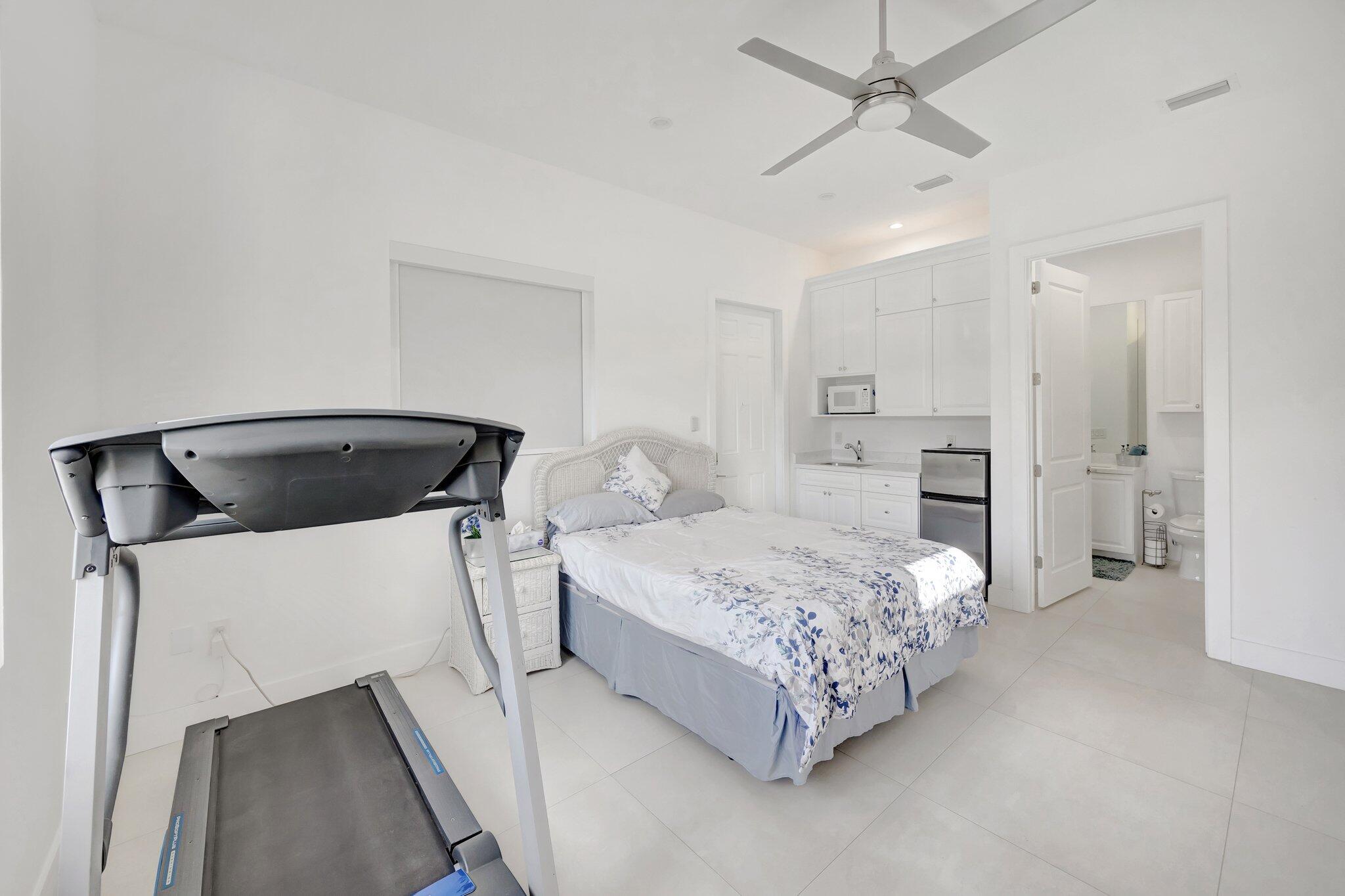 118 Pelican Road Tavernier, FL 33070 - Photo 22 of 72 Downstairs Bedroom 2 (View 2)