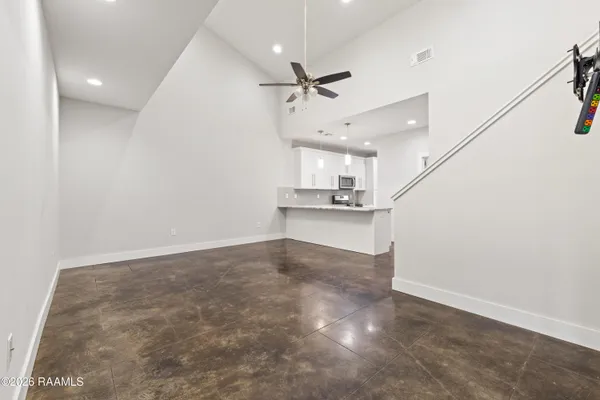 $1,695 | 209 Highland Park Lane, Lafayette, LA 70508