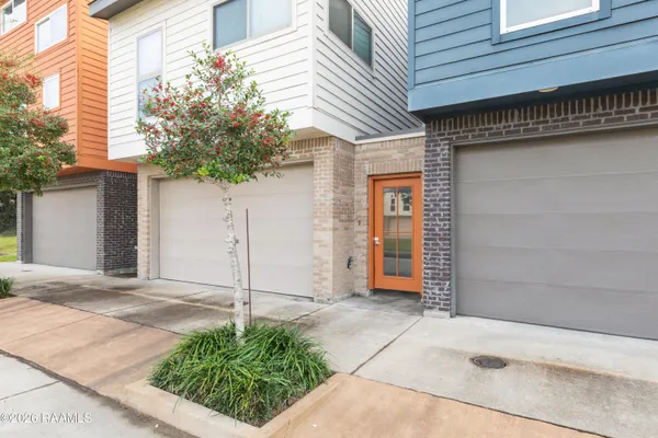 $1,695 | 209 Highland Park Lane, Lafayette, LA 70508