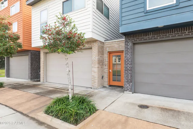 $1,695 | 209 Highland Park Lane, Lafayette, LA 70508