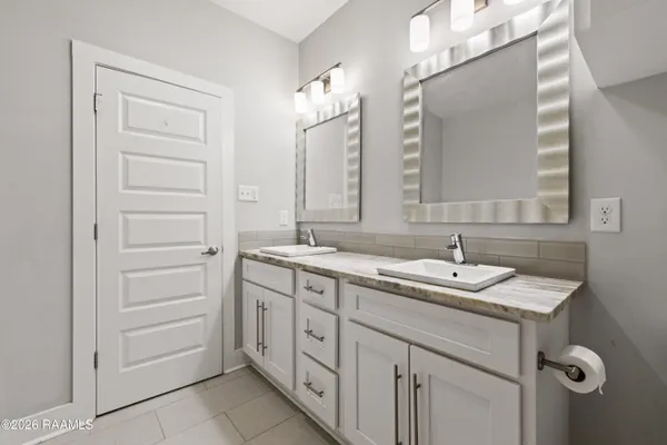 $1,695 | 209 Highland Park Lane, Lafayette, LA 70508