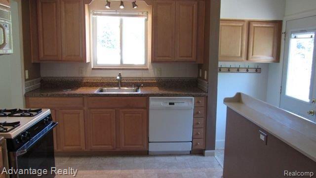 3451 Harrison Avenue Rochester, MI 48307 - Photo 13 of 25 Harrison13