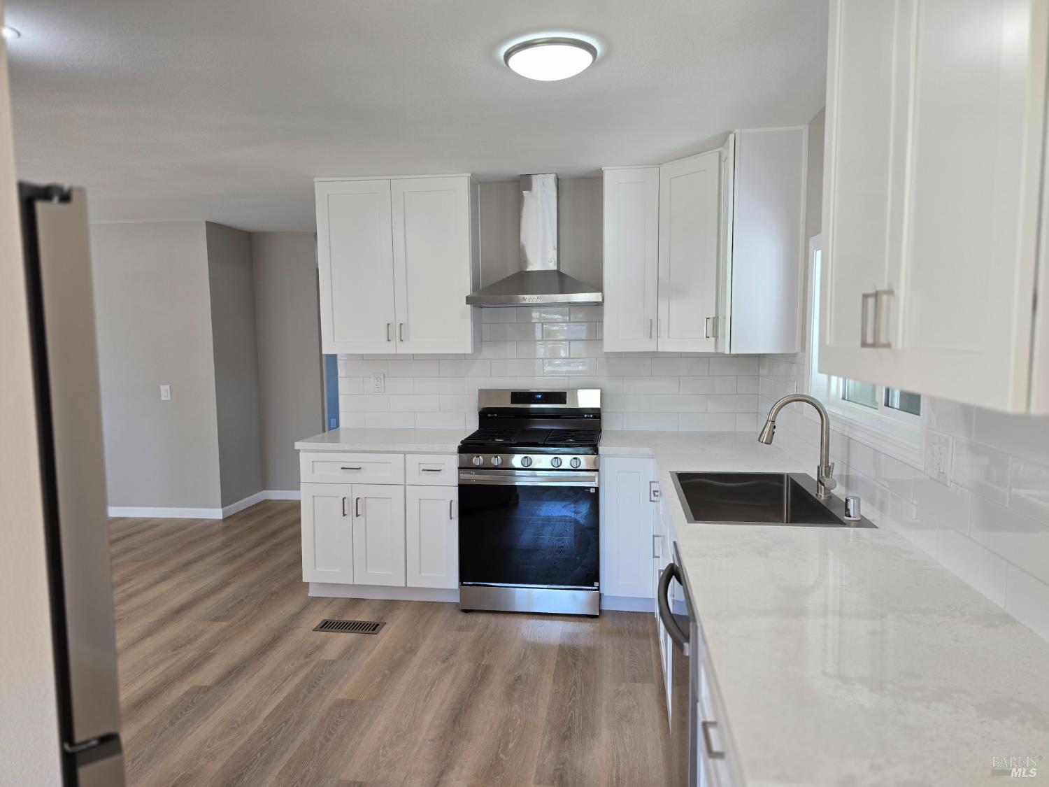 5763 Mobile Drive Santa Rosa, CA 95403 - Photo 2 of 22