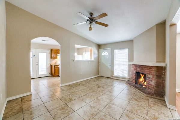 $1,395 | 8033 Big Bend, San Antonio, TX 78250