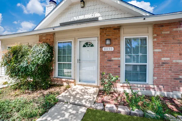 $1,395 | 8033 Big Bend, San Antonio, TX 78250