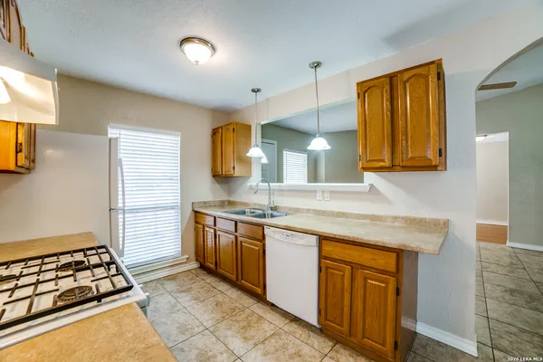 $1,395 | 8033 Big Bend, San Antonio, TX 78250