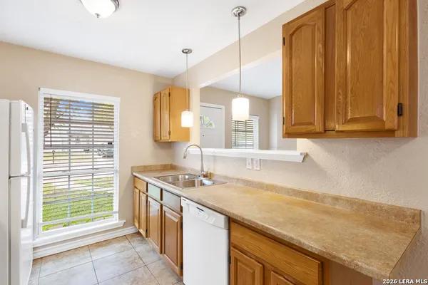 $1,395 | 8033 Big Bend, San Antonio, TX 78250