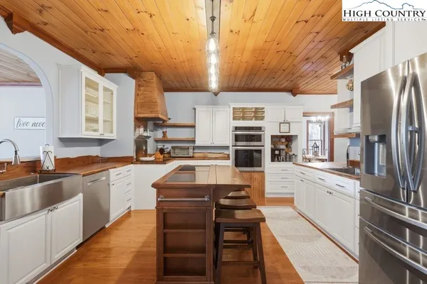 $650,000 | 205 Timberlakes Drive, Todd, NC 28684