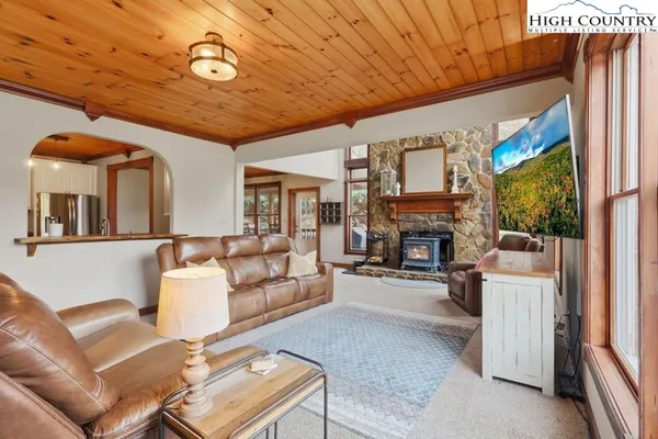 $650,000 | 205 Timberlakes Drive, Todd, NC 28684