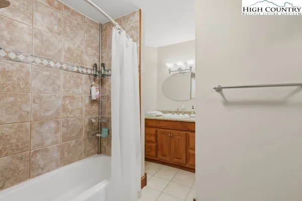 $650,000 | 205 Timberlakes Drive, Todd, NC 28684