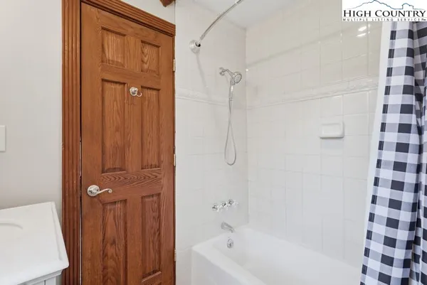 $650,000 | 205 Timberlakes Drive, Todd, NC 28684