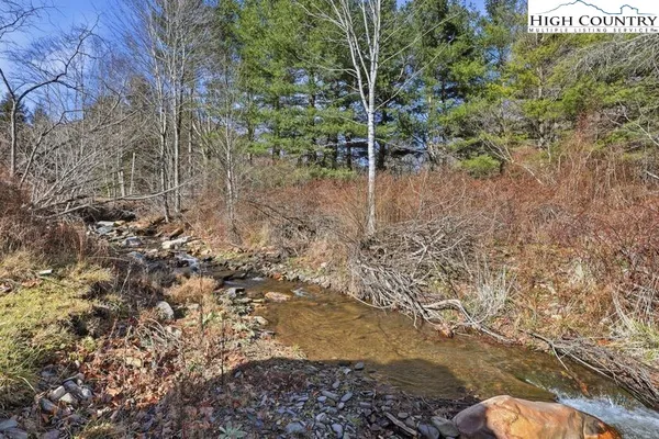 $650,000 | 205 Timberlakes Drive, Todd, NC 28684