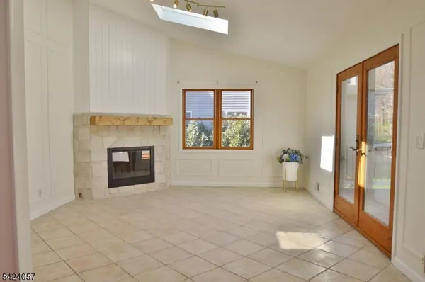 $7,800 | 77 Rockwood Road, Florham Park, NJ 07932