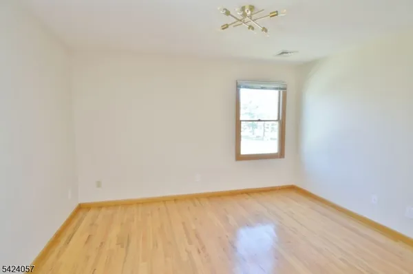 $7,800 | 77 Rockwood Road, Florham Park, NJ 07932