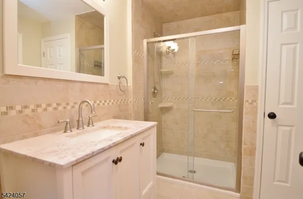 $7,800 | 77 Rockwood Road, Florham Park, NJ 07932