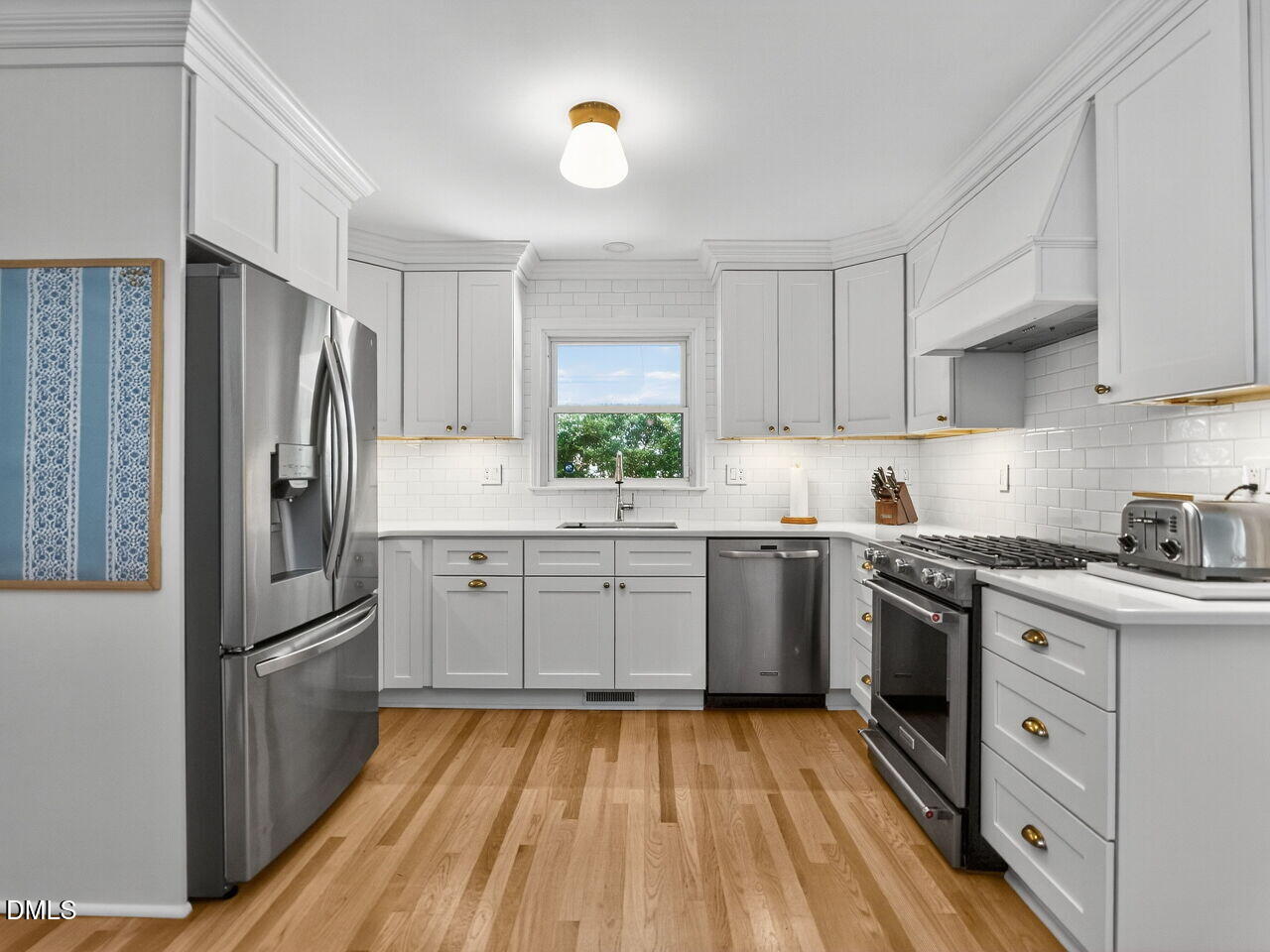 4005 Converse Drive Raleigh, NC 27609 - Photo 10 of 29 010-1280x960-photo