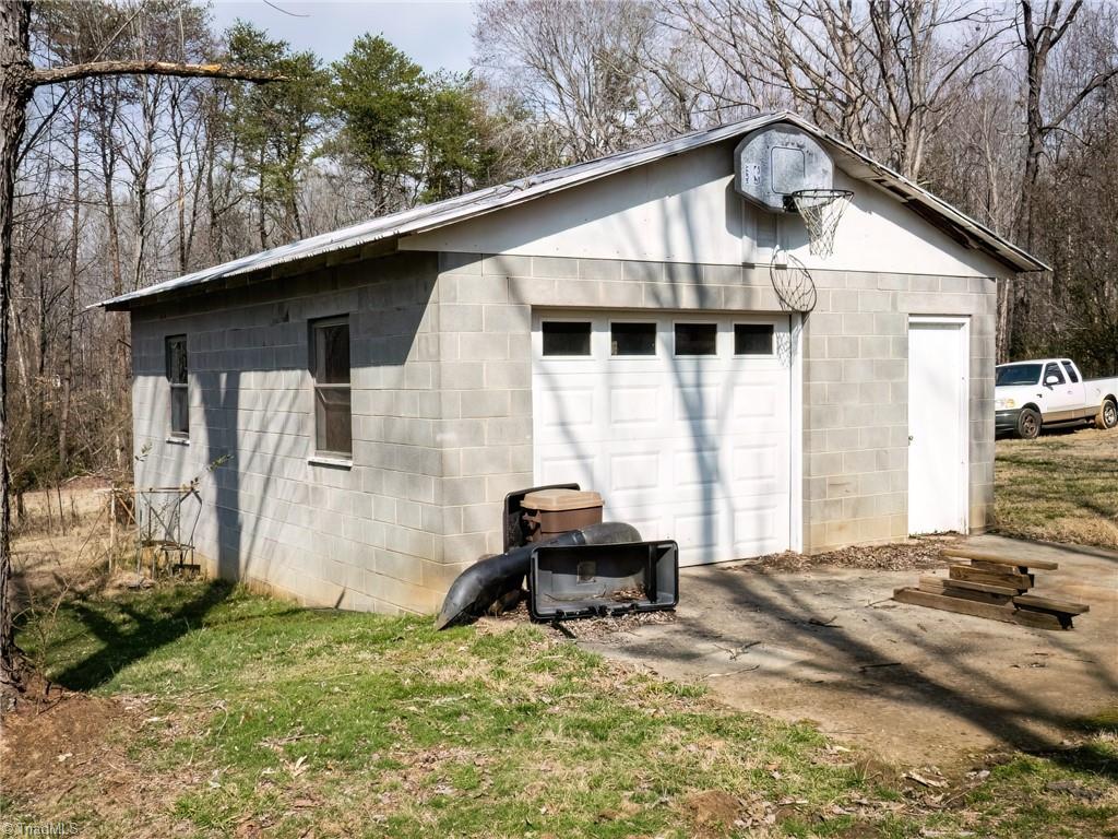 159 Rhodes Road Eden, NC 27288 - Photo 25 of 31 Gallery Image 25