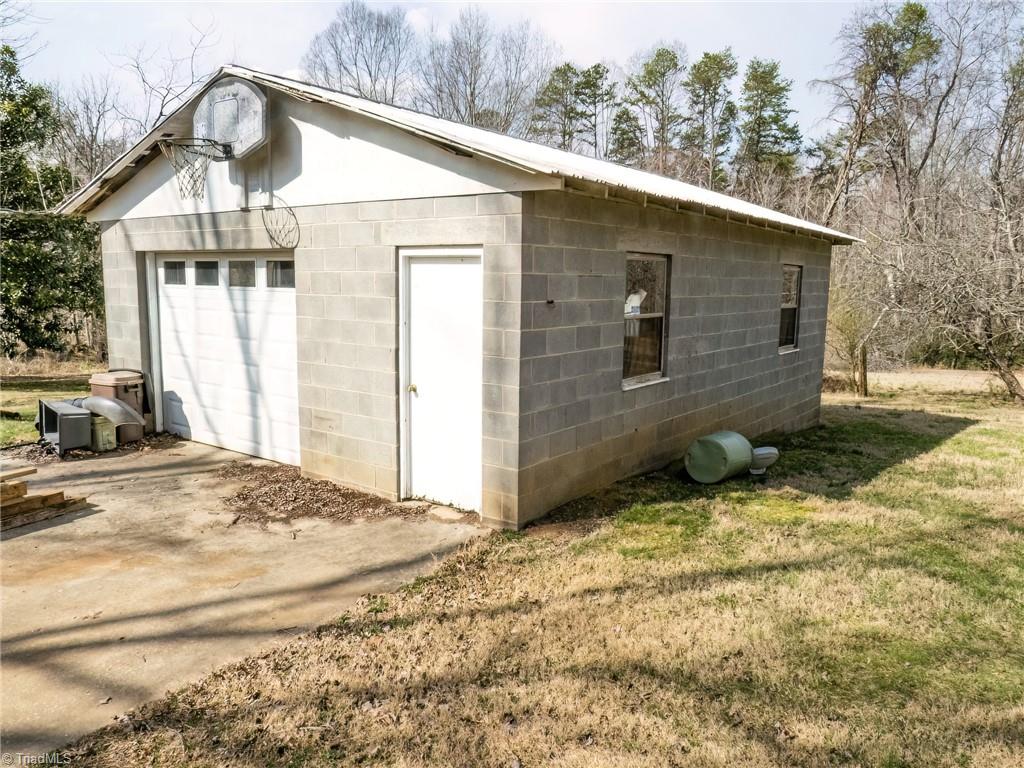 159 Rhodes Road Eden, NC 27288 - Photo 26 of 31 Gallery Image 26