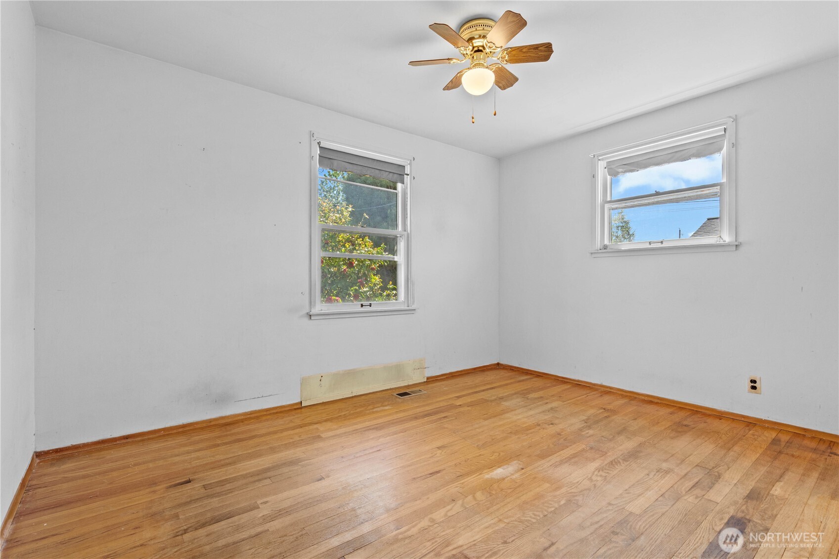 3331 Phillips Avenue Bremerton, WA 98310 - Photo 12 of 40