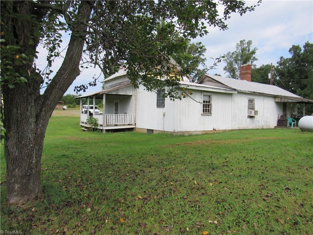 2714 Slate Road King, NC 27021 - Photo 14 of 30