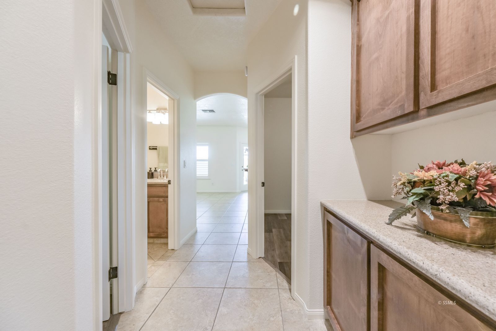 320 South Inyo Street Ridgecrest, CA 93555 - Photo 33 of 42 a view of a kitchen from the hallway