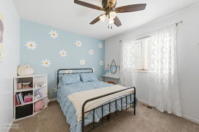 $425,000 | 814 Edgewater Drive, Minooka, IL 60447