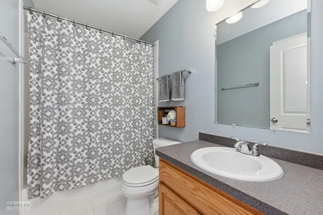 $425,000 | 814 Edgewater Drive, Minooka, IL 60447